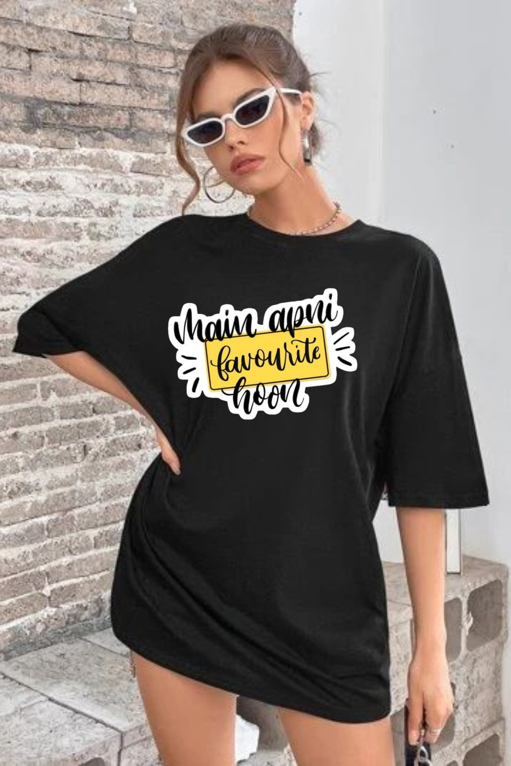 Main Apni Favourite Hoon Graphic Printed Classic Oversized T-shirt For Women [240GSM]